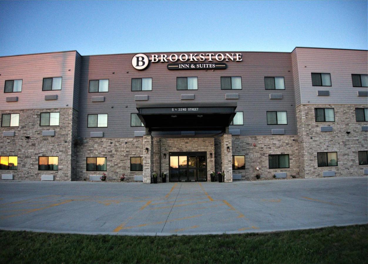 Brookstone Inn & Suites Fort Dodge Kültér fotó