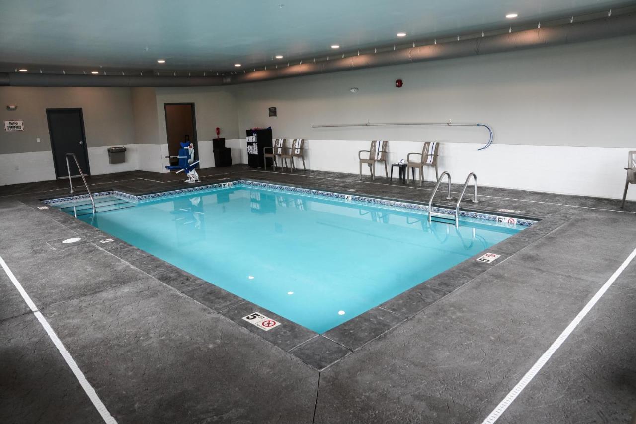 Brookstone Inn & Suites Fort Dodge Kültér fotó