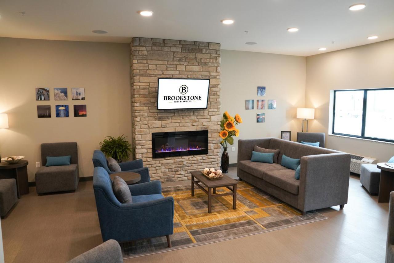 Brookstone Inn & Suites Fort Dodge Kültér fotó